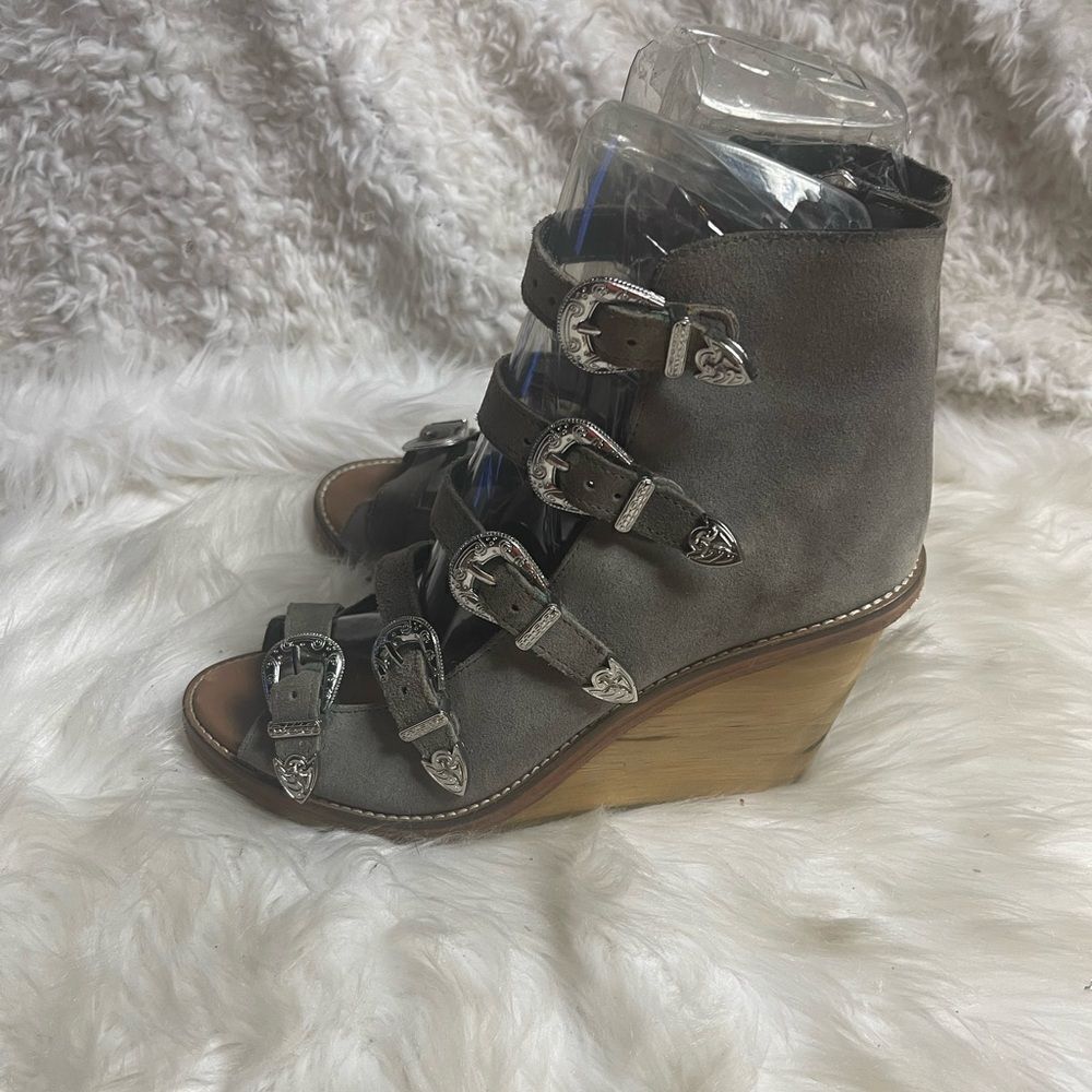 Topshop leather suede western buckles strap ankle wooden wedge sandalsโEUR SZ40